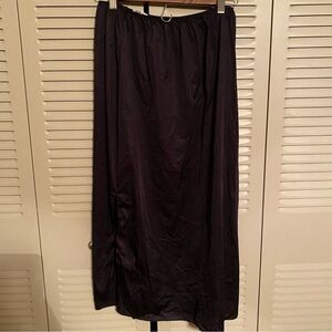 Vanity Fair black Lacy slip size XL 32